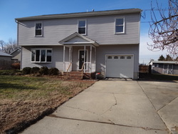 Pre-foreclosure in  MIRAMAR DR Pennsville, NJ 08070