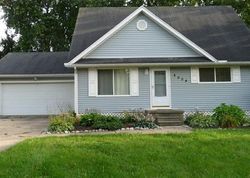 Pre-foreclosure in  AMERICAN HERITAGE RD Grand Blanc, MI 48439