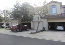 Pre-foreclosure in  E HORIZON VIEW DR Anaheim, CA 92808
