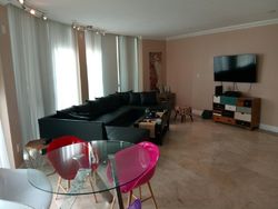 Pre-foreclosure in  NE 18TH ST  Miami, FL 33132