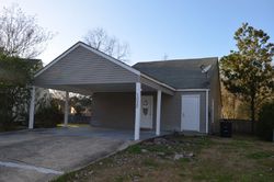Pre-foreclosure in  POINT AVERY DR Baton Rouge, LA 70817
