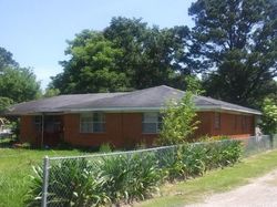 Pre-foreclosure Listing in PEACH ST JEANERETTE, LA 70544