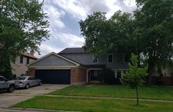 Pre-foreclosure in  COBBLESTONE LN Buffalo Grove, IL 60089