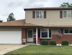 Pre-foreclosure Listing in HIGHLAND DR WARREN, MI 48089