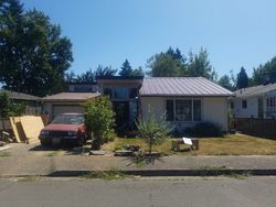 Pre-foreclosure in  S 7TH ST Cottage Grove, OR 97424