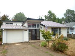 Pre-foreclosure in  S 7TH ST Cottage Grove, OR 97424