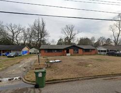 Pre-foreclosure in  MONA LISA DR Montgomery, AL 36111