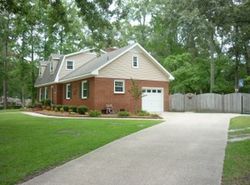 Pre-foreclosure Listing in WELLINGTON RD LUMBERTON, NC 28360