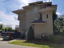 Pre-foreclosure in  HEWETT ST Warwick, RI 02889