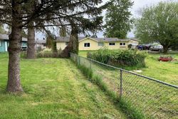 Pre-foreclosure Listing in MILL ST KELSO, WA 98626
