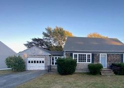 Pre-foreclosure in  DOUGLAS AVE Portsmouth, RI 02871