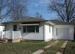 Pre-foreclosure Listing in BLISH ST SEYMOUR, IN 47274