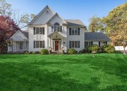 Pre-foreclosure in  ASHFORD LN East Setauket, NY 11733