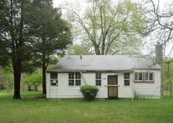 Pre-foreclosure in  ROSE HILL RD La Plata, MD 20646