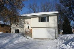 Pre-foreclosure Listing in MAPLE VALLEY DR OSSEO, MN 55369