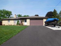 Pre-foreclosure in  WHITNEY BLVD Belvidere, IL 61008