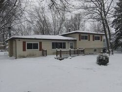 Pre-foreclosure Listing in BUCKEYE AVE PORTAGE, IN 46368