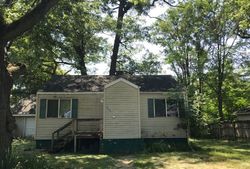 Pre-foreclosure Listing in RIVERLANE DR LAKE STATION, IN 46405