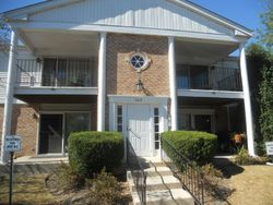 Pre-foreclosure Listing in GOLF COURSE RD APT 6 CRYSTAL LAKE, IL 60014