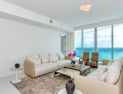 Pre-foreclosure in  COLLINS AVE  North Miami Beach, FL 33160