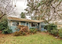 Pre-foreclosure in  N HOLLY ST Canby, OR 97013