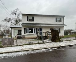 Pre-foreclosure in  ELM ST Pottstown, PA 19464