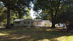 Pre-foreclosure in  WEYMOUTH DR Richmond, VA 23235
