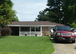 Pre-foreclosure in  SUSQUEHANNA DR Virginia Beach, VA 23462