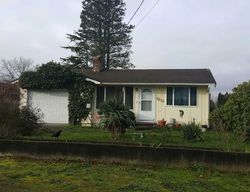 Pre-foreclosure in  E E ST Tacoma, WA 98404