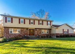 Pre-foreclosure Listing in TOPLAND RD HARTSDALE, NY 10530