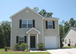 Pre-foreclosure in  OLD TREE RD Goose Creek, SC 29445