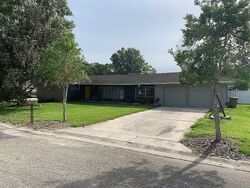Pre-foreclosure in  INGLIS WAY Wauchula, FL 33873