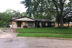 Pre-foreclosure Listing in PARKSIDE CT STREAMWOOD, IL 60107