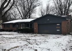 Pre-foreclosure Listing in WELLINGTON DR MARTINSVILLE, IN 46151
