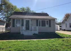Pre-foreclosure in  S 1ST AVE Canton, IL 61520