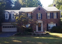 Pre-foreclosure Listing in OLD HOLLY DR GREAT FALLS, VA 22066