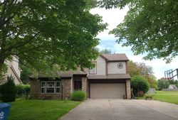 Pre-foreclosure in  CREEKVIEW DR Noblesville, IN 46062