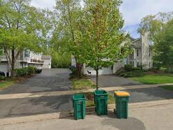 Pre-foreclosure in  GRAYSTONE DR Joliet, IL 60431