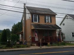 Pre-foreclosure Listing in E MAIN ST MACUNGIE, PA 18062