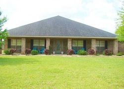 Pre-foreclosure in  HUNTERS CIR W Mobile, AL 36695