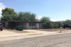 Pre-foreclosure in  W BARTLETT PL Tucson, AZ 85741