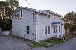 Pre-foreclosure Listing in LINWOOD PL AMESBURY, MA 01913