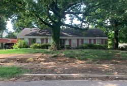 Pre-foreclosure in  OAK MEADOW AVE Memphis, TN 38134