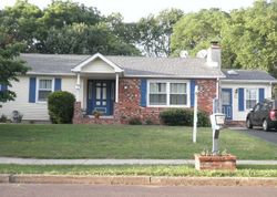 Pre-foreclosure Listing in BROAD ST FLORENCE, NJ 08518