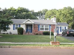 Pre-foreclosure Listing in BROAD ST FLORENCE, NJ 08518