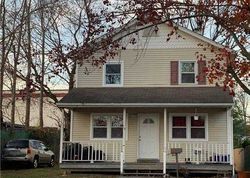 Pre-foreclosure in  E 10TH ST Huntington Station, NY 11746