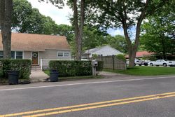 Somerset Ave, Mastic NY