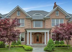 Pre-foreclosure Listing in THE HELM EAST ISLIP, NY 11730