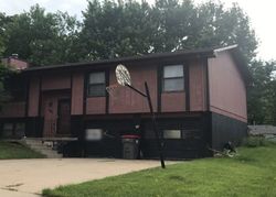 Pre-foreclosure in  ROSEBRIAR CT Lincoln, NE 68516