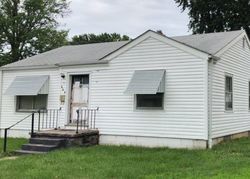 Pre-foreclosure Listing in 12TH ST WOOD RIVER, IL 62095